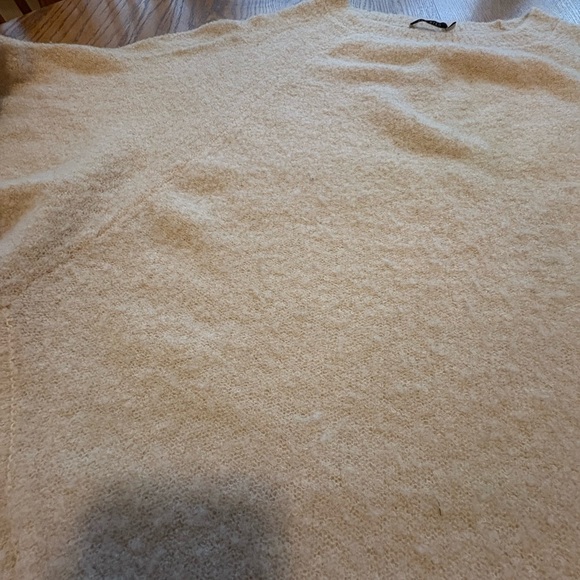 LAST CALL SEA BLEU Drapey Oversize Ivory Wool Blend Fuzzy Sweater Round Bottom L - Picture 3 of 8